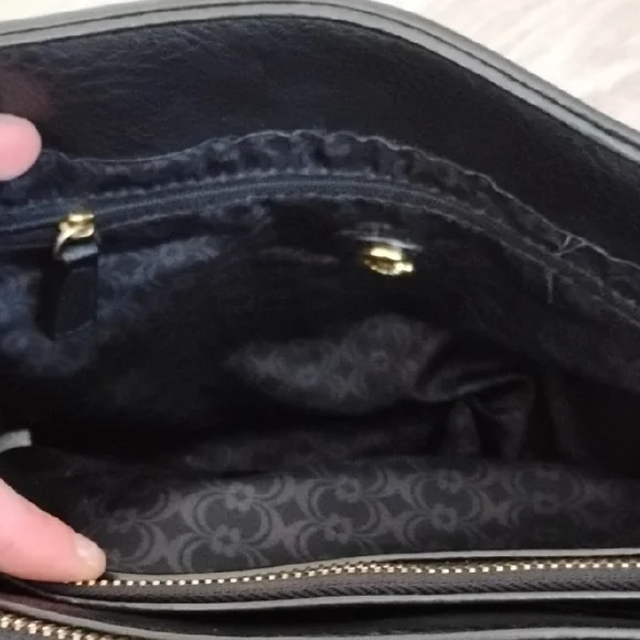 Black Women's Leather Satchel Handbag with Gold Hardware - Picture 8 of 11